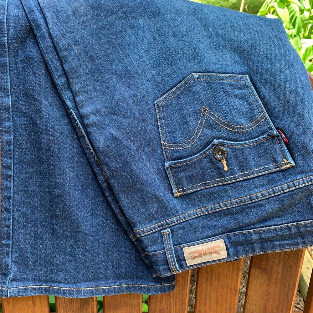 Levi’s 590 bootcut jeans, size 20S